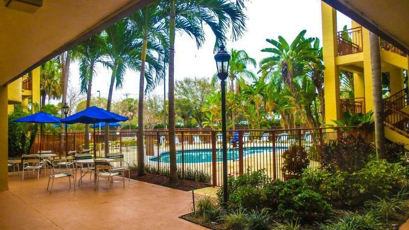 Boca Suites Deerfield Beach; Surestay Collection By BW Exterior foto